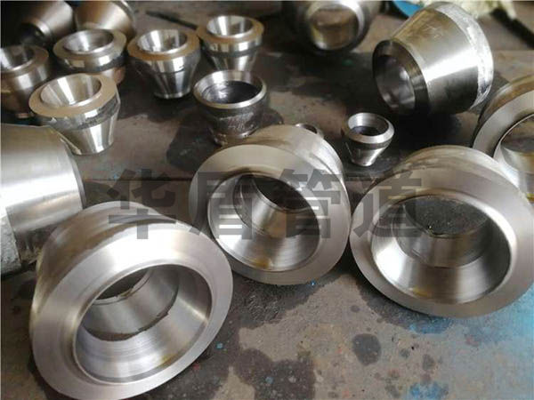 合金(jīn)異徑管