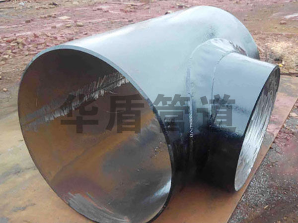 對(duì)焊三通(tōng)