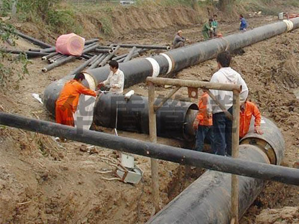 供熱(rè)管網用(yòng)鋼套鋼保溫鋼管